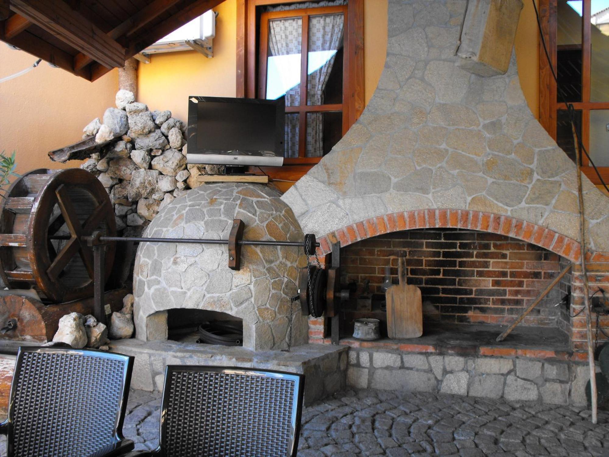 Family Hotel Ogi Asenovgrad Eksteriør bilde