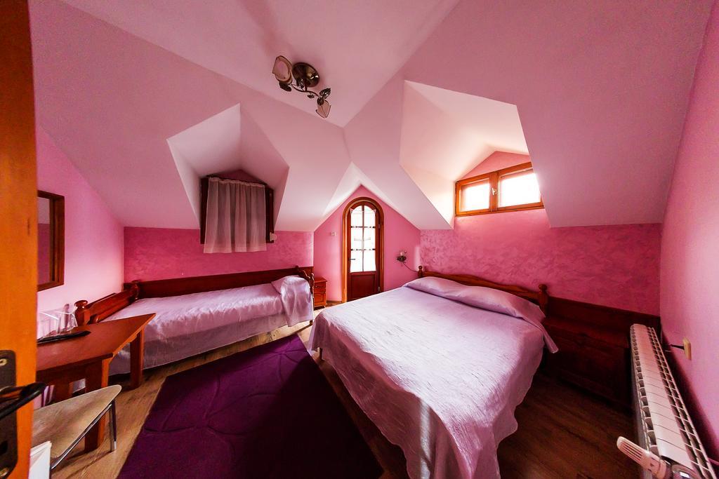 Family Hotel Ogi Asenovgrad Eksteriør bilde