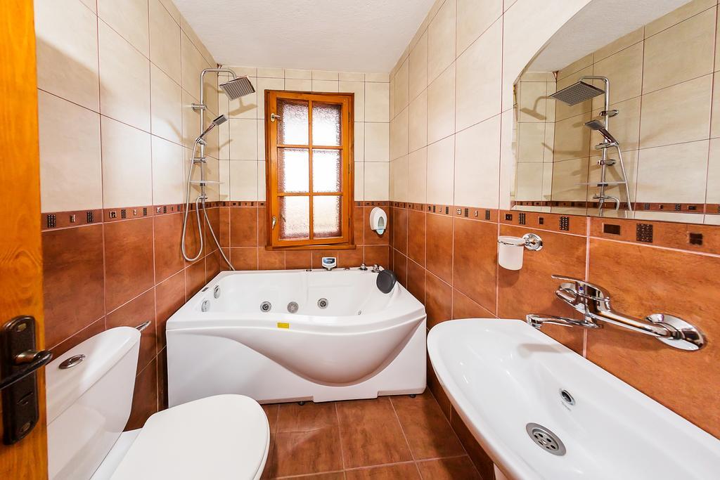 Family Hotel Ogi Asenovgrad Eksteriør bilde