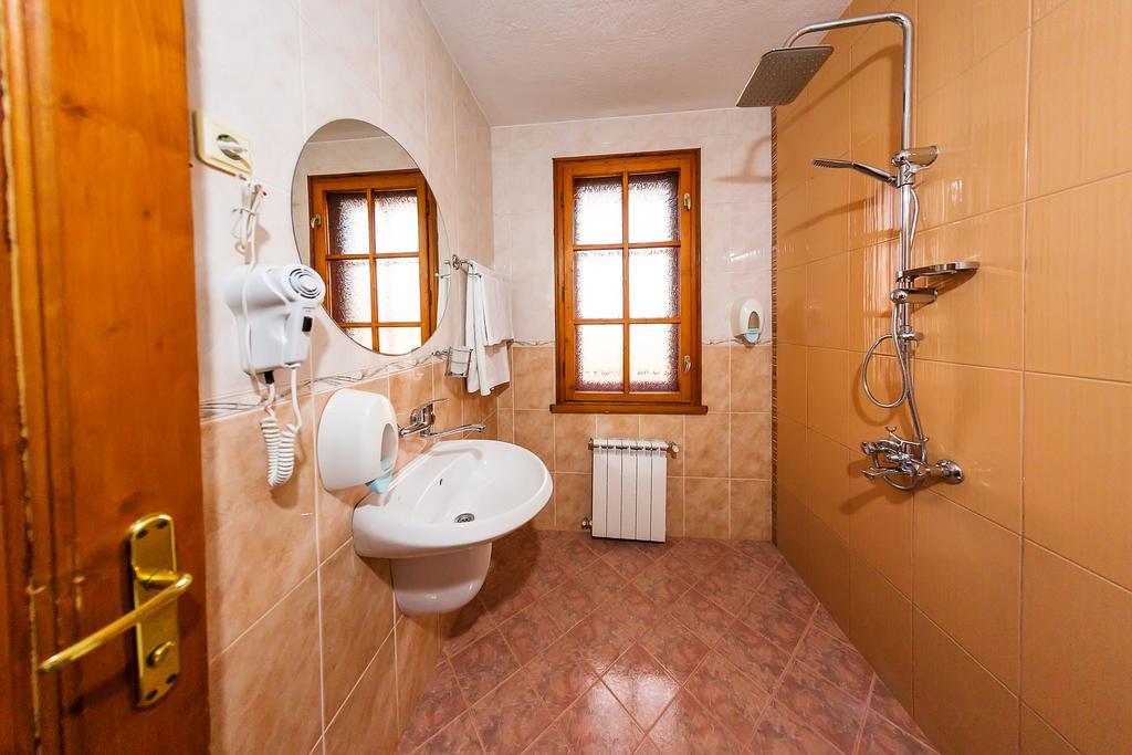 Family Hotel Ogi Asenovgrad Eksteriør bilde