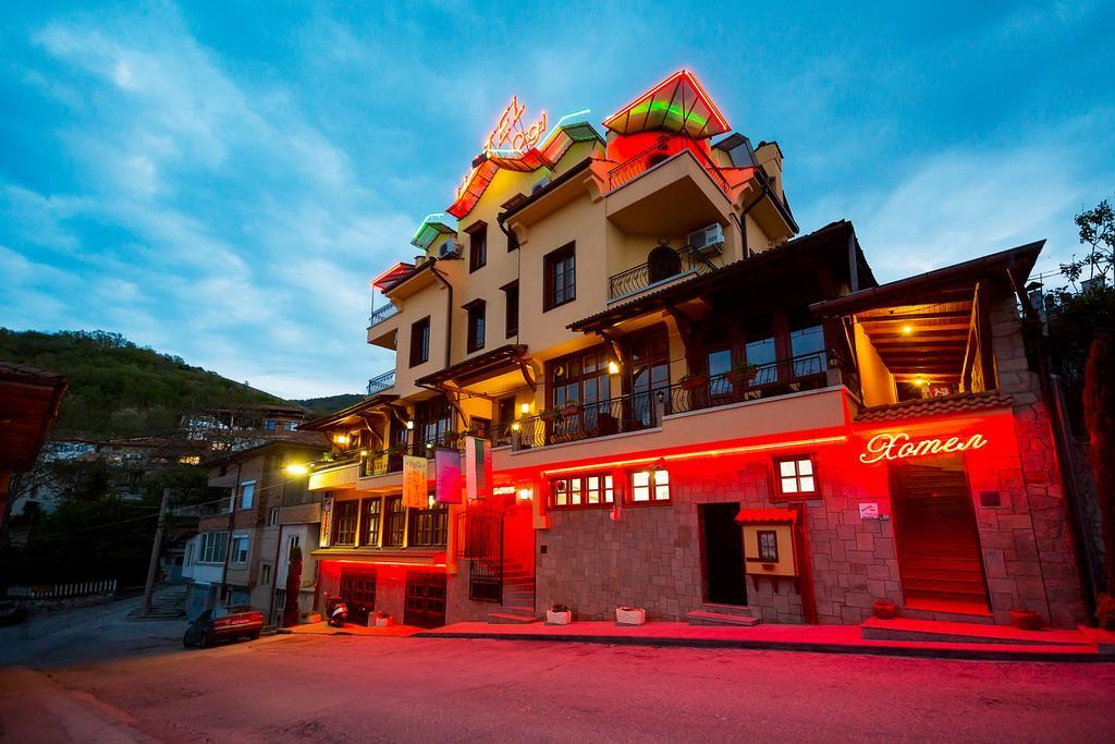 Family Hotel Ogi Asenovgrad Eksteriør bilde