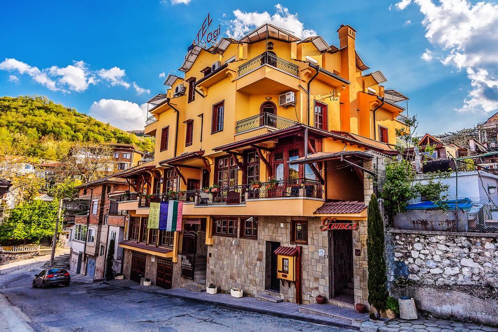 Family Hotel Ogi Asenovgrad Eksteriør bilde